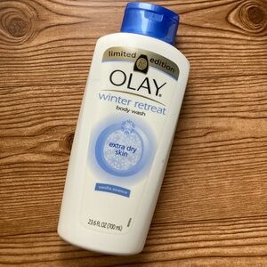 Olay Winter Retreat Body Wash 23.6 Fl Oz Extra Dry Skin Vanilla Essence Limited